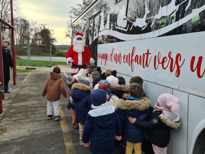 bus de noel 2025 enfants